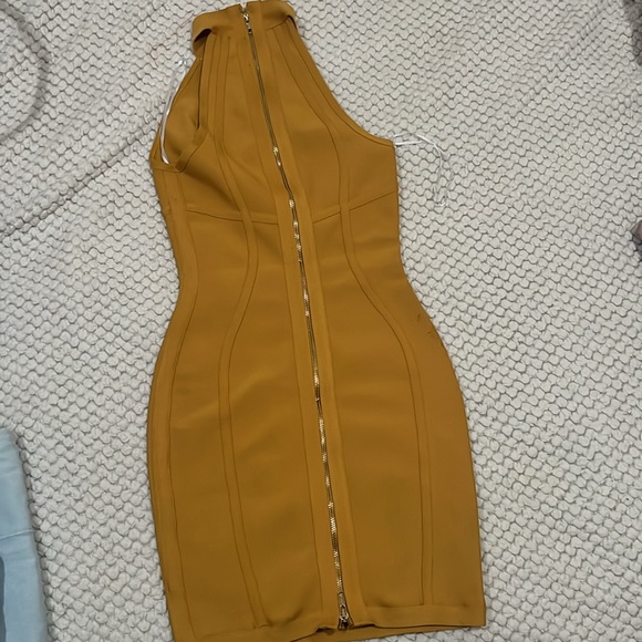 Dress - Picture 2 of 2